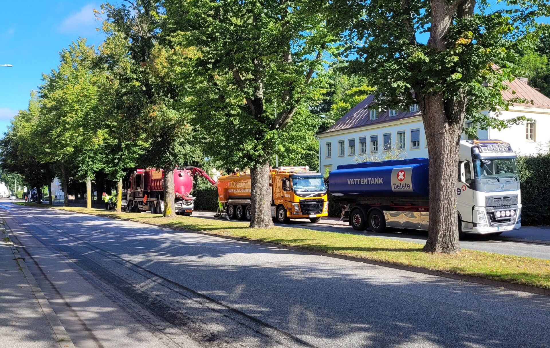 Spolbilar på Erik Dahlbergsvägen
